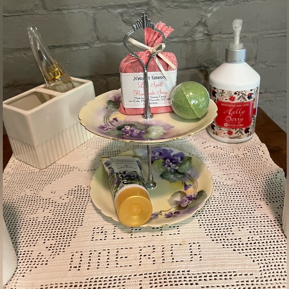 Vintage Plate Trinket Tier Stand - Picture 2 of 11